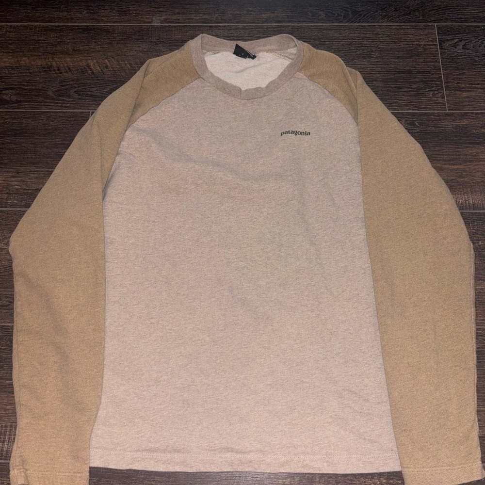 P-6 Logo Lightweight Crew Sweatshirt in Men's size Large